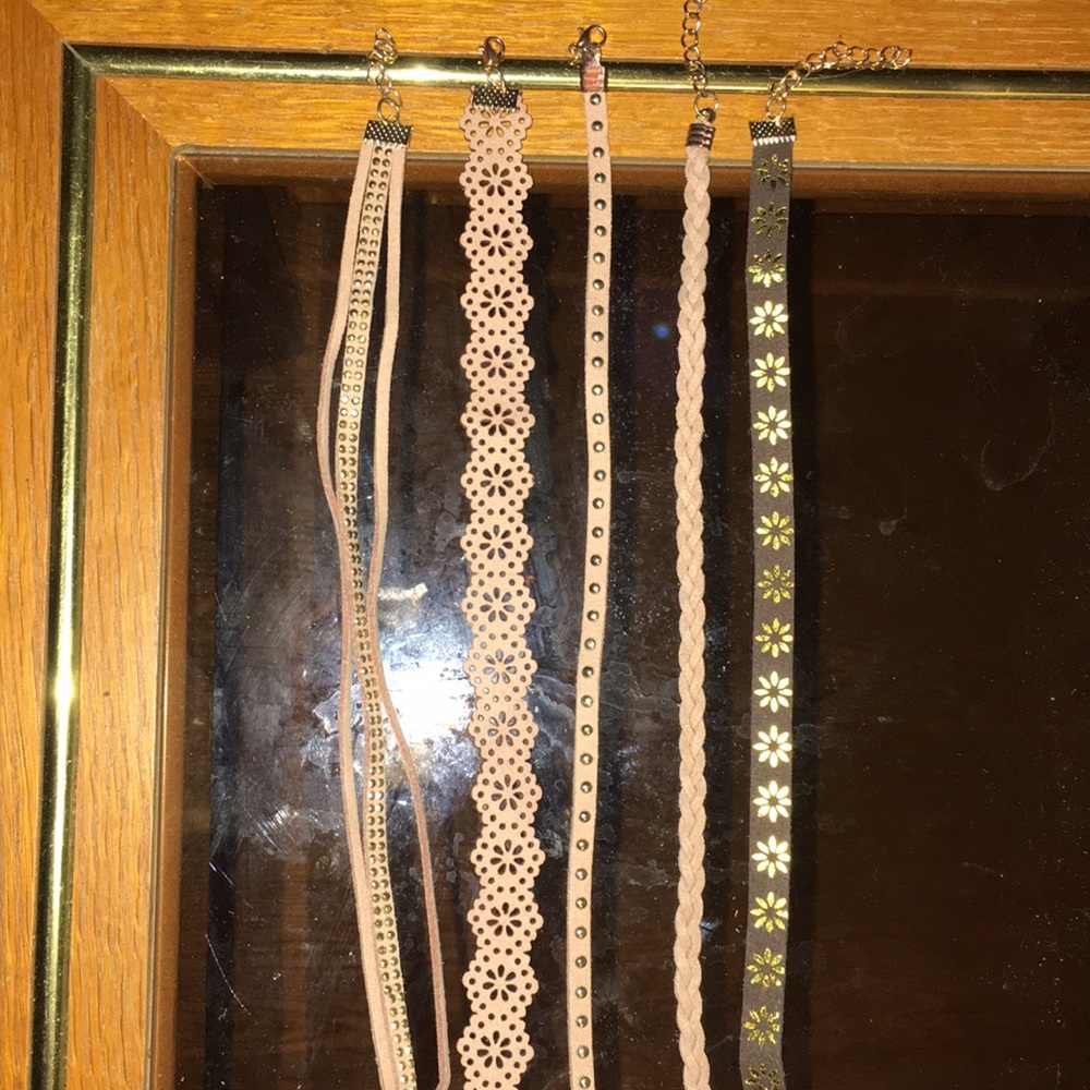 chokers